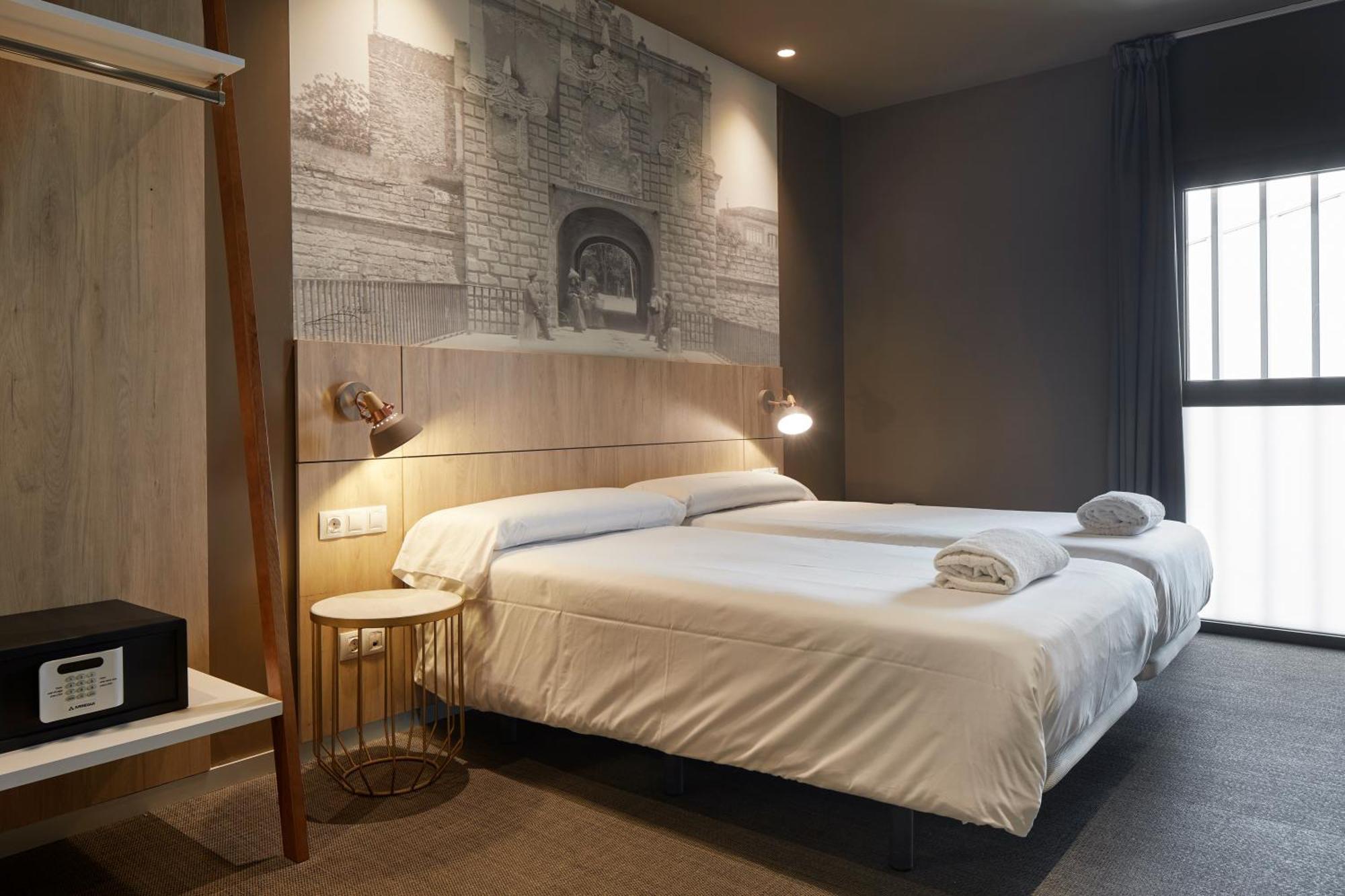 Hotel Landaben ปัมโปลนา ภายนอก รูปภาพ
