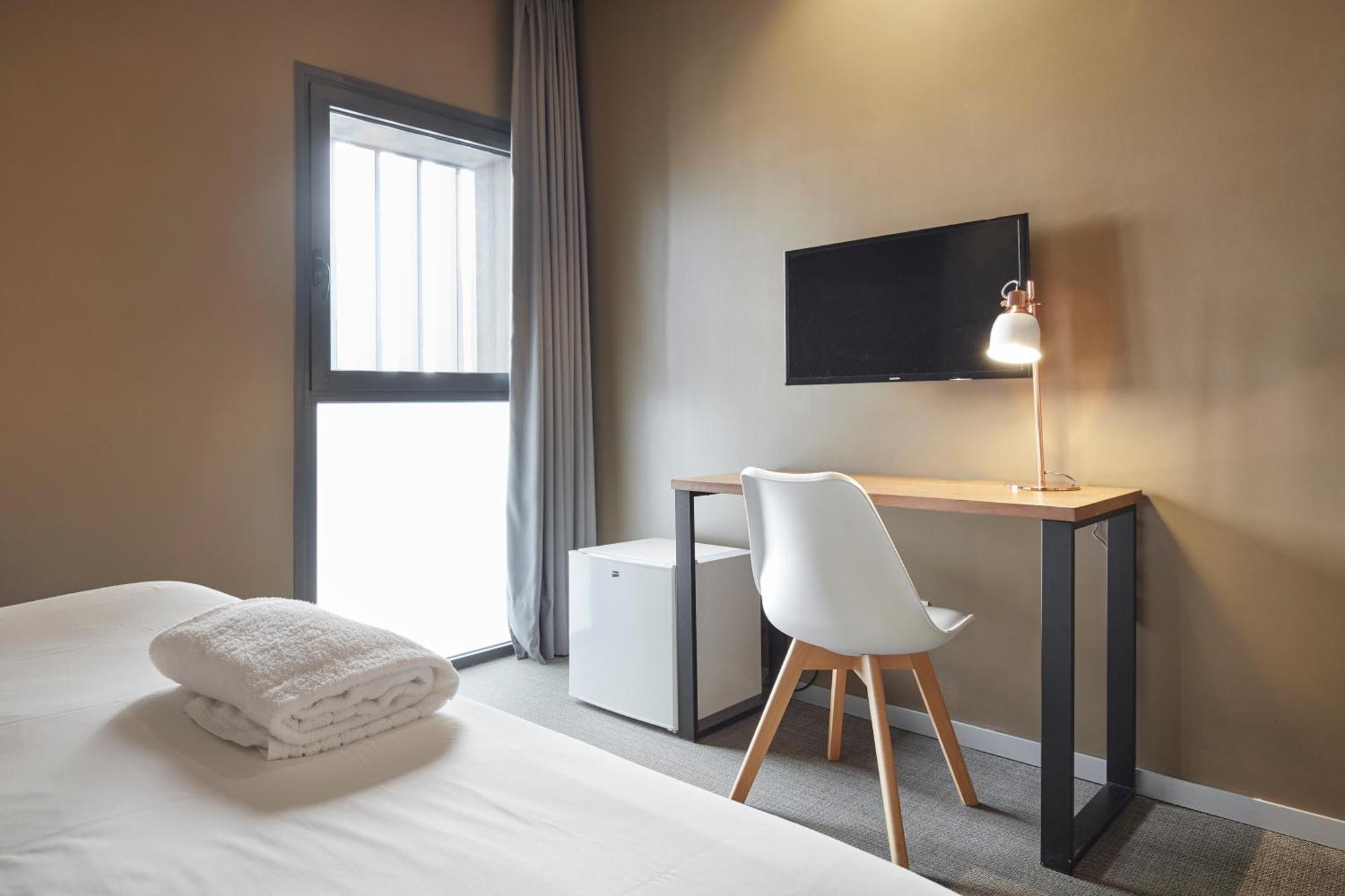 Hotel Landaben ปัมโปลนา ภายนอก รูปภาพ